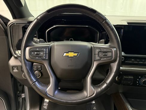 Used 2024 Chevrolet Silverado 1500 High Country w/ High Country Premium Package AWD/4WD image 12