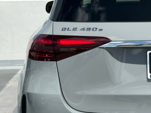 New 2026 Mercedes-Benz GLE 450e 4MATIC image 9