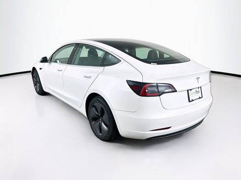 Used 2020 Tesla Model 3 Standard Range Plus image 5