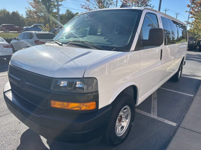 Used 2024 Chevrolet Express 3500 LS RWD image 3