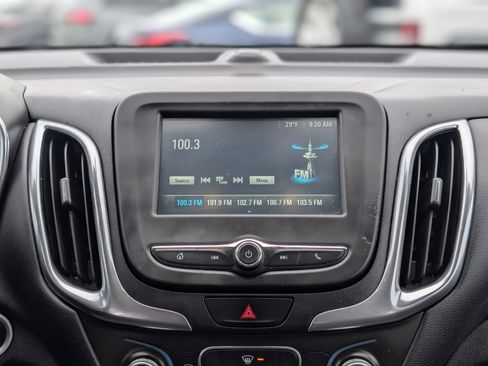 Used 2018 Chevrolet Equinox LT image 20