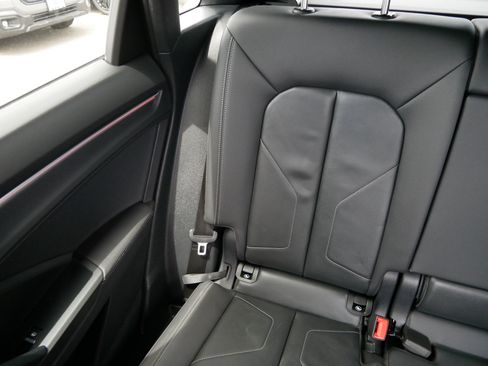 Used 2022 Audi Q3 2.0T Premium Plus w/ Premium Plus Package AWD/4WD image 12