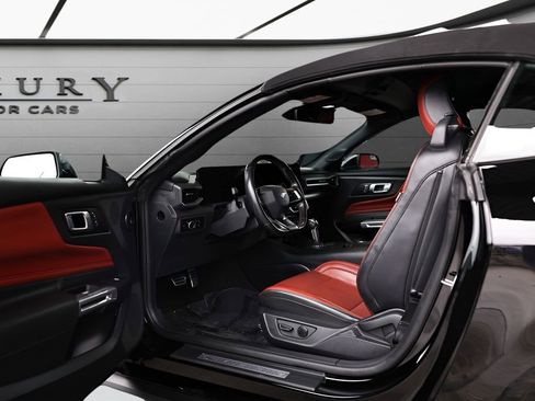 Used 2024 Ford Mustang Premium image 21