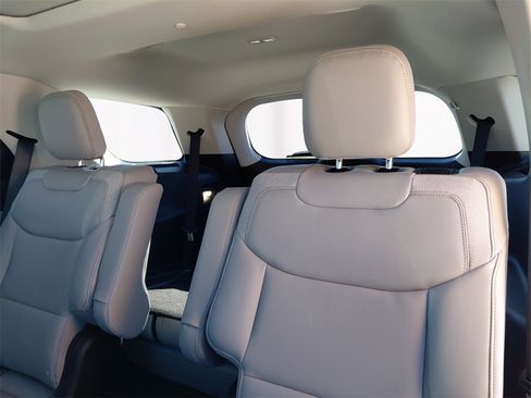 New 2026 Ford Explorer Active w/ Active Comfort Package image 13