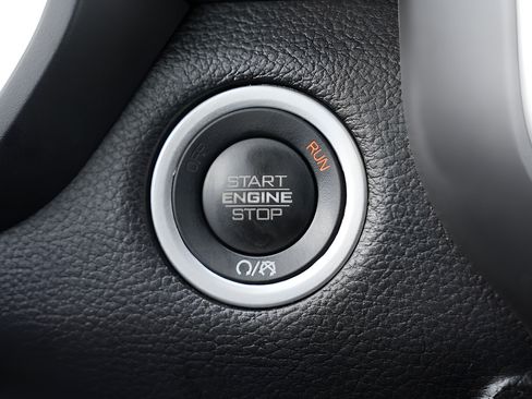 Used 2025 RAM 1500 Big Horn AWD/4WD image 30