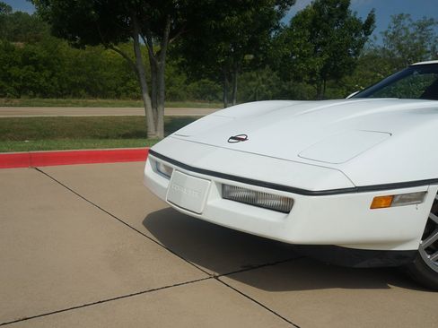 Used 1989 Chevrolet Corvette Convertible image 27
