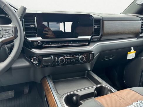 New 2026 Chevrolet Silverado 2500 High Country w/ High Country Premium Package AWD/4WD image 11