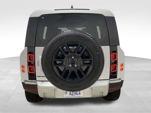 Used 2025 Land Rover Defender 110 S image 3