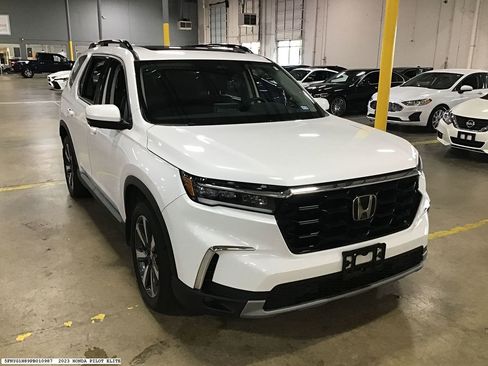 Used 2023 Honda Pilot Elite image 5