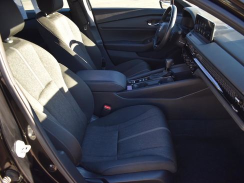 Used 2023 Honda Accord Sport image 11