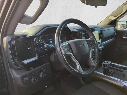 Used 2022 Chevrolet Silverado 1500 RST w/ Redline Edition AWD/4WD image 13