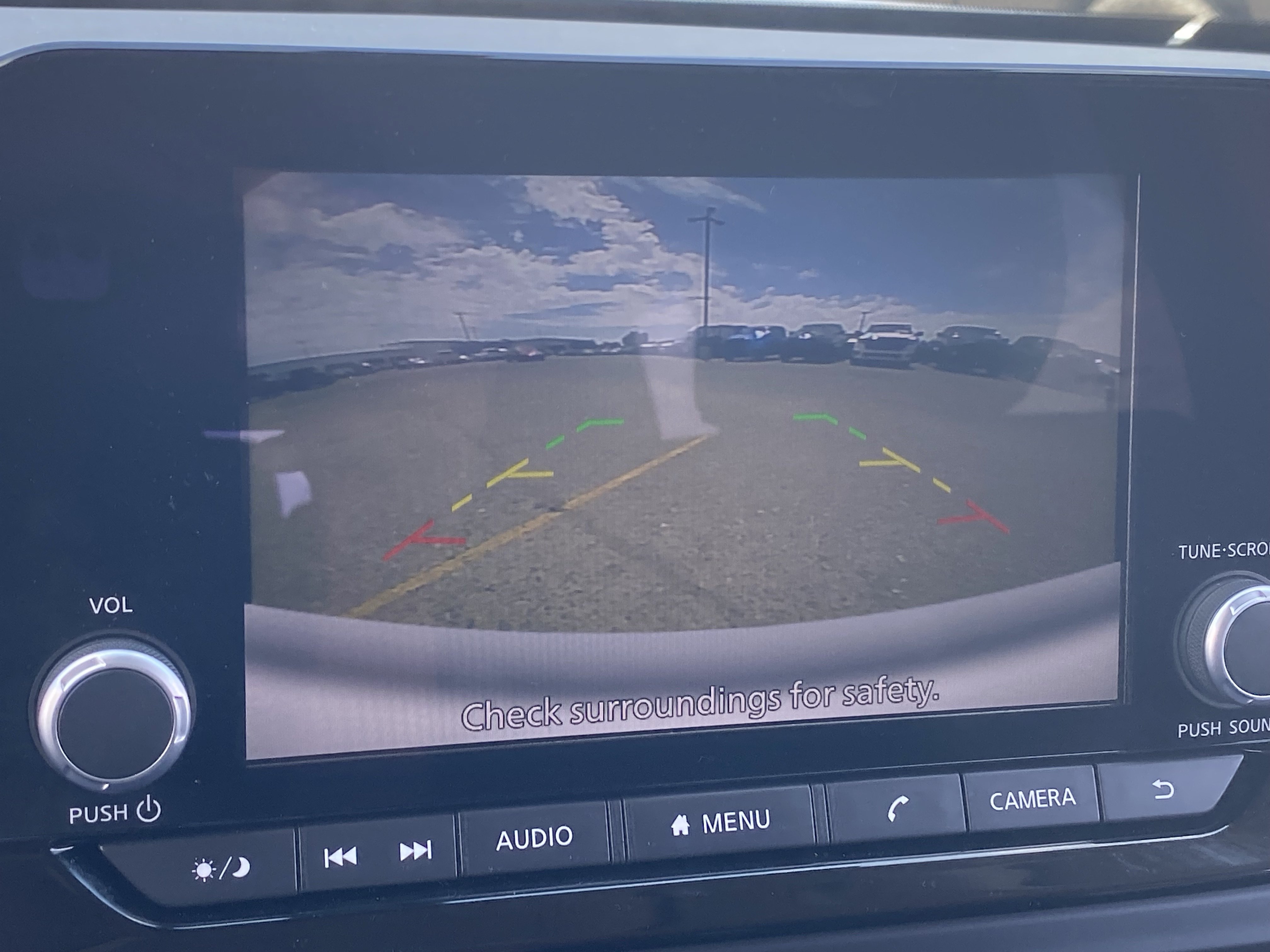 Used 2025 Nissan Pathfinder S FWD image 24