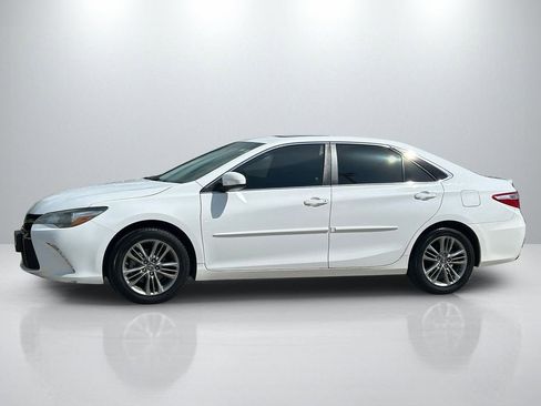 Used 2017 Toyota Camry SE image 8