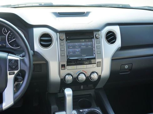 Used 2017 Toyota Tundra SR5 w/ SR5 Upgrade Package image 16