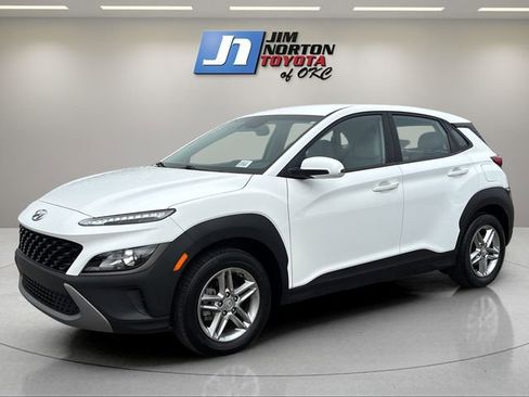 Used 2023 Hyundai Kona SE FWD image 1