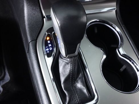 Used 2018 Jeep Grand Cherokee Limited image 23