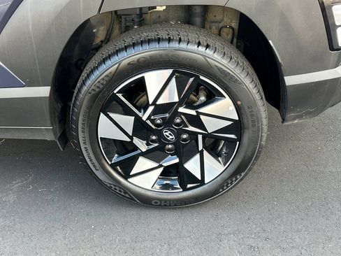 Used 2025 Hyundai Kona SEL AWD/4WD image 25
