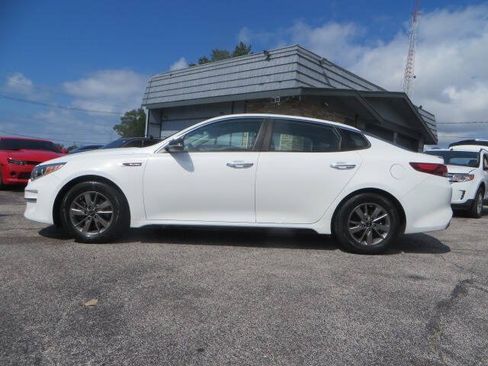 Used 2017 Kia Optima LX w/ Value Package FWD image 8