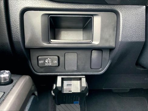 Used 2017 Toyota Tacoma SR5 w/ Tow Package image 36