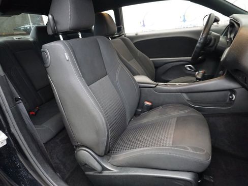 Used 2019 Dodge Challenger SXT w/ Blacktop Package image 12