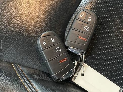 Used 2018 Jeep Compass Limited w/ Navigation Group image 28