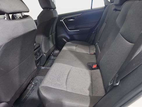 Used 2025 Toyota RAV4 XLE AWD/4WD image 16