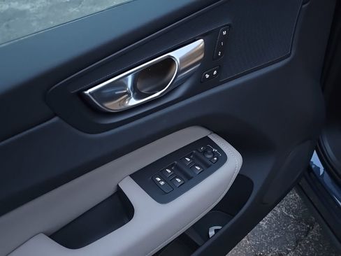 New 2026 Volvo XC60 B5 Plus w/ Climate Package AWD/4WD image 9
