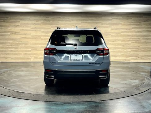 Used 2025 Honda Pilot Black Edition image 19