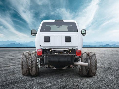 New 2024 RAM 5500 Tradesman image 3