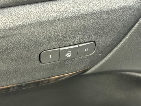 Used 2016 GMC Acadia Denali AWD/4WD image 23