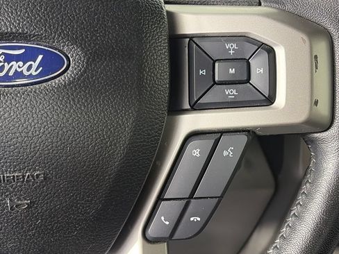 Used 2018 Ford F150 Lariat w/ Equipment Group 502A Luxury AWD/4WD image 18