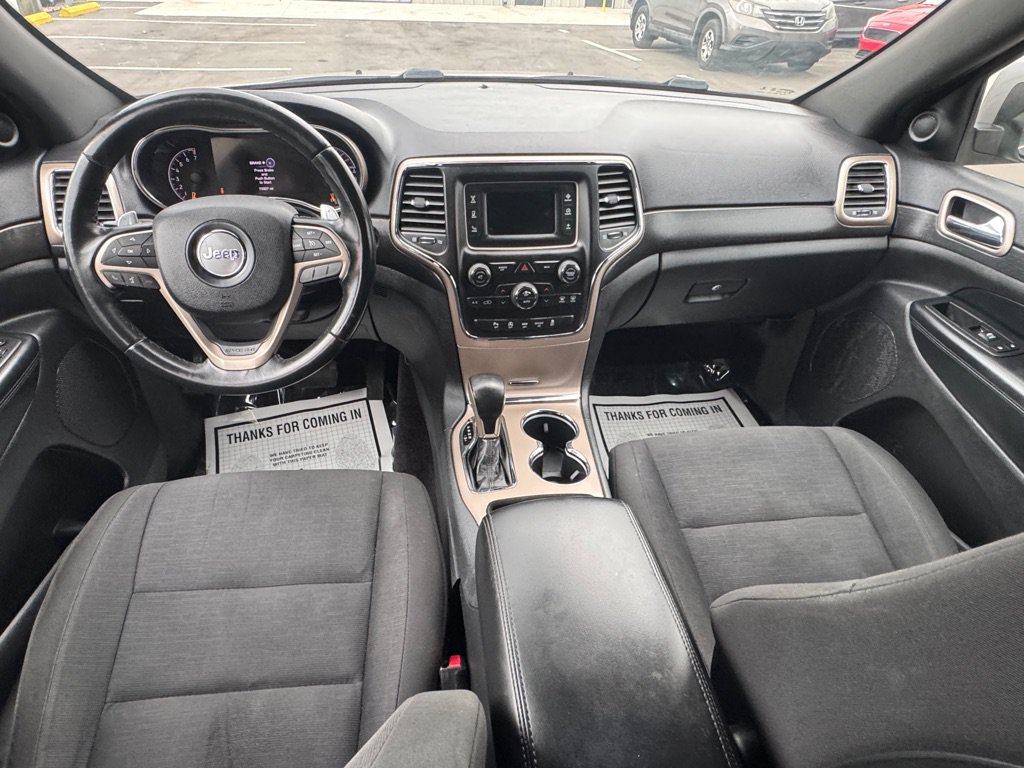 Used 2017 Jeep Grand Cherokee Laredo w/ Quick Order Package 2BE RWD image 10