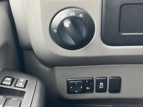Used 2018 Nissan NV 3500 S RWD image 34