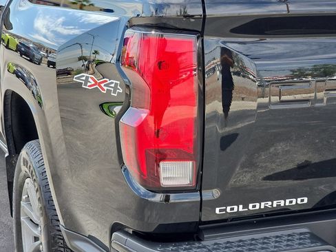 Used 2024 Chevrolet Colorado LT w/ LT Convenience Package AWD/4WD image 9