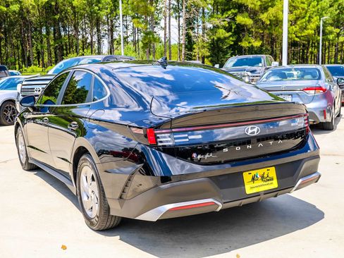 Used 2025 Hyundai Sonata SE FWD image 3