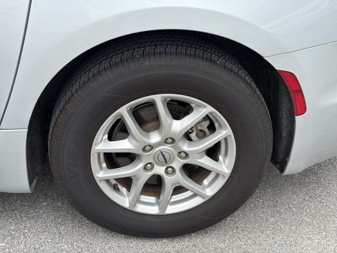 Used 2022 Chrysler Pacifica Touring-L FWD image 11