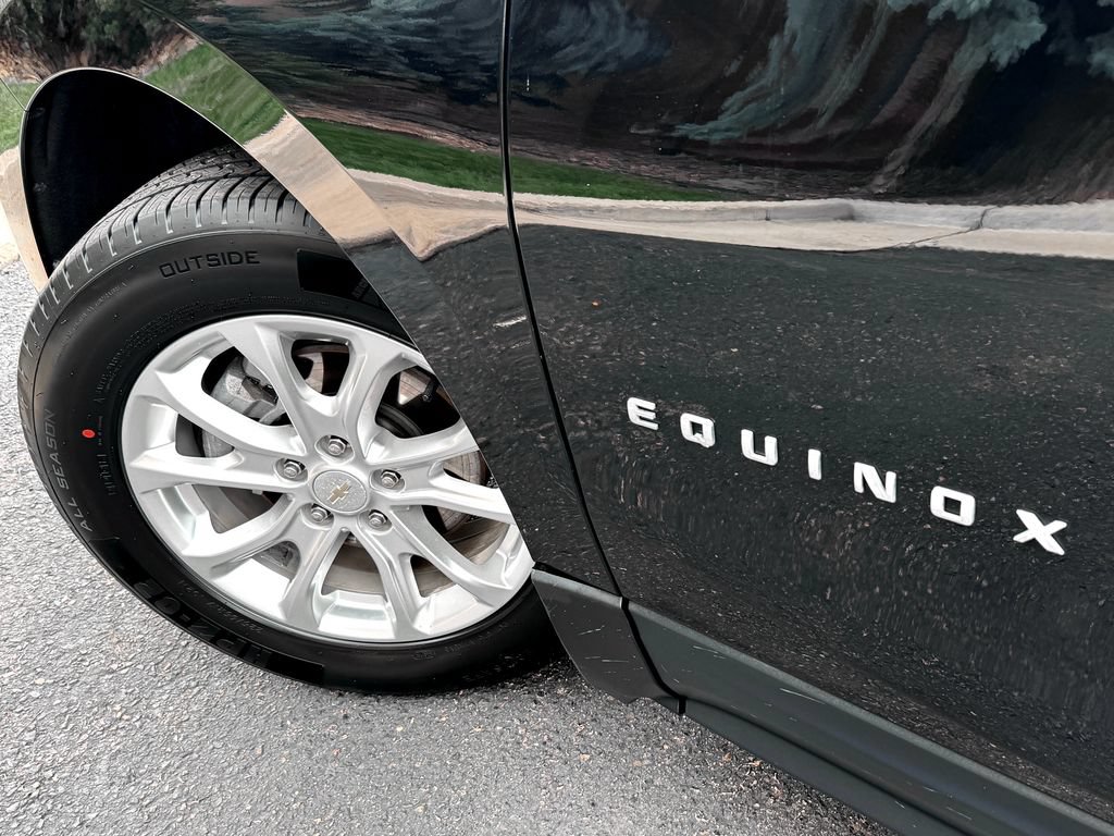 Used 2020 Chevrolet Equinox LS AWD/4WD image 9