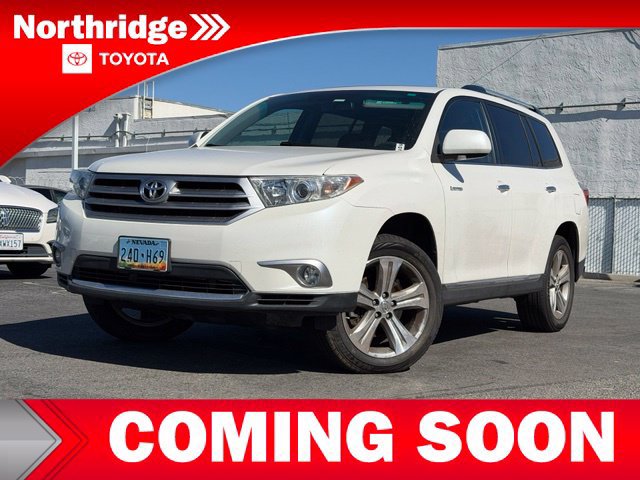Used 2012 Toyota Highlander Limited w/ Tow Pkg FWD image 2