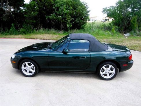 Used 2002 MAZDA MX-5 Miata SE RWD image 11