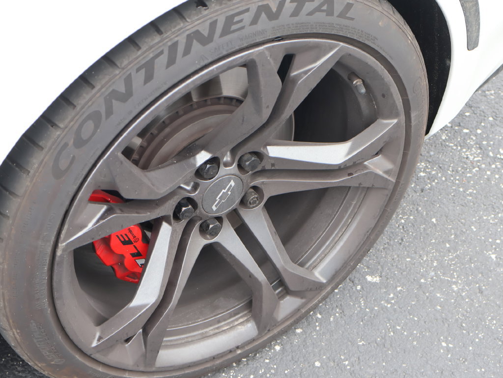 Used 2021 Chevrolet Camaro SS RWD image 25
