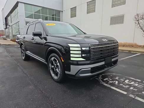 Used 2026 Hyundai Palisade Limited image 4