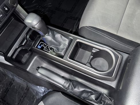 Used 2021 Toyota Tacoma TRD Sport RWD image 27