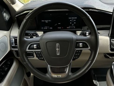 Used 2021 Lincoln Navigator L Reserve w/ Luxury Package AWD/4WD image 14