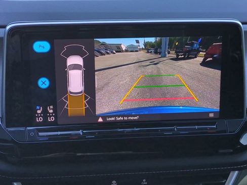 Used 2024 Volkswagen Atlas Cross Sport SE image 23