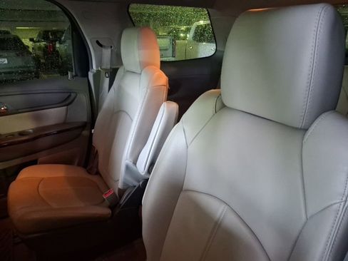 Used 2016 GMC Acadia SLT w/ Open Road Package AWD/4WD image 11