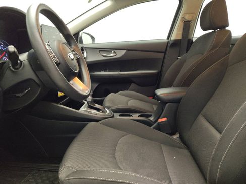 Used 2021 Kia Forte LXS FWD image 17