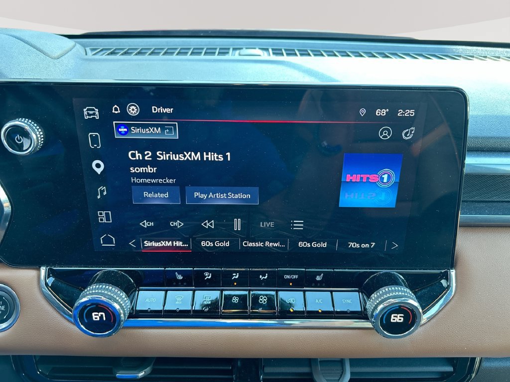 Used 2024 GMC Canyon AT4 w/ Technology Package AWD/4WD image 18