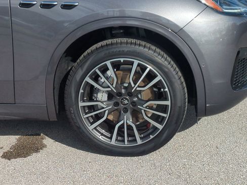 New 2025 Maserati Grecale GT image 10