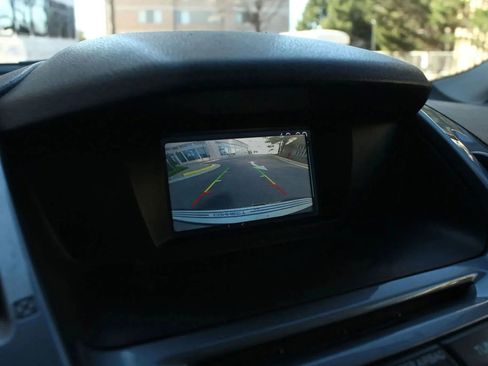 Used 2014 Ford Transit Connect Titanium FWD image 26