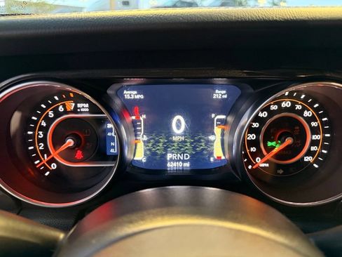 Used 2020 Jeep Wrangler Unlimited Sahara AWD/4WD image 15